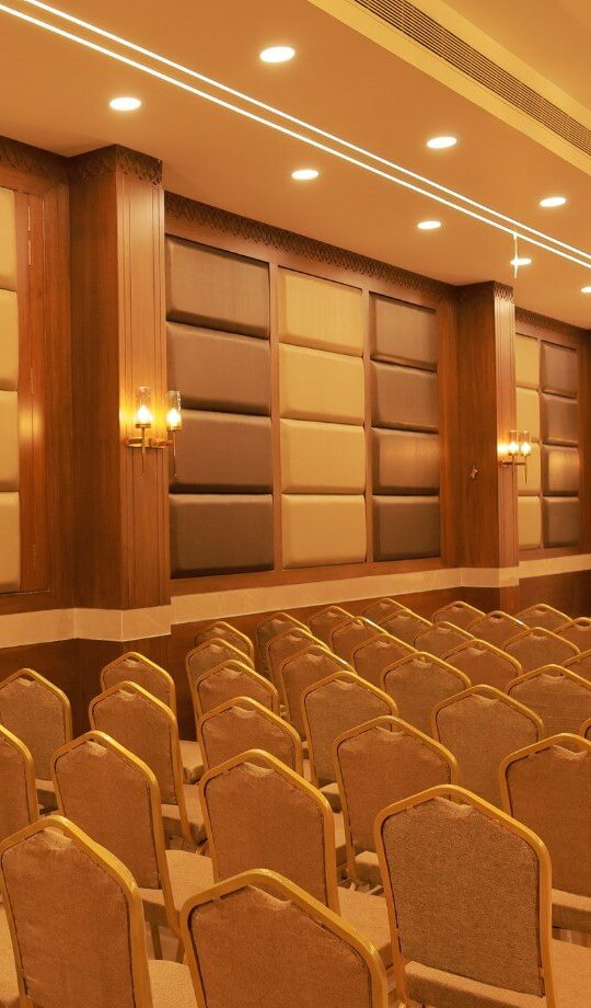 wedding hall chair arrangement